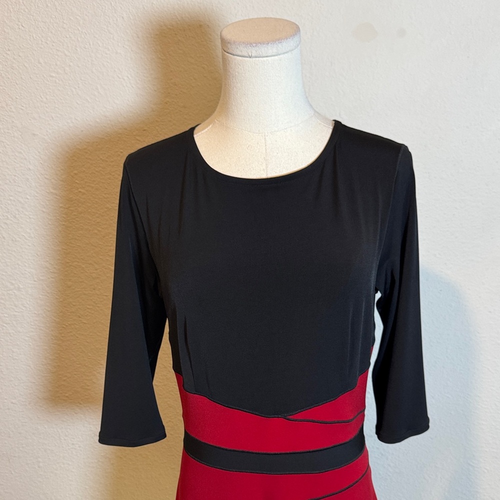 NWT Eva Varro 3/4 Sleeve Waist Contrast Insert Dress Black/Claret size Medium - Picture 4 of 15